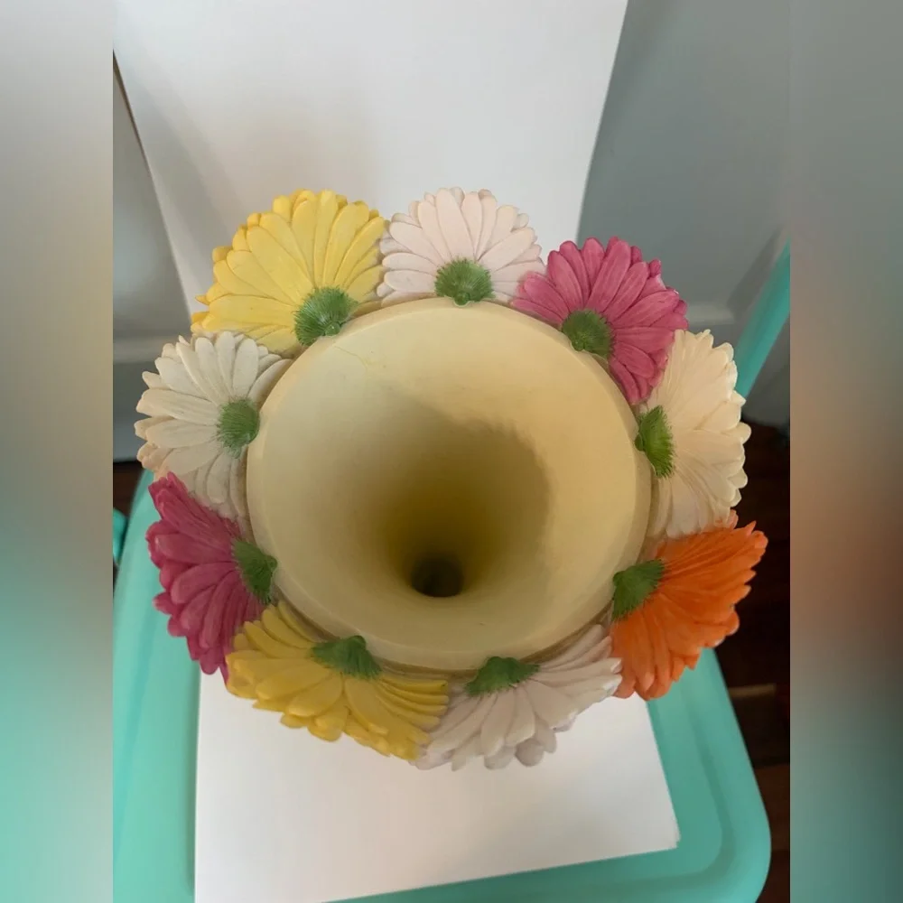 Ibis and Orchid Design Gerber Daisy Bonded Marble Table Vase Retired